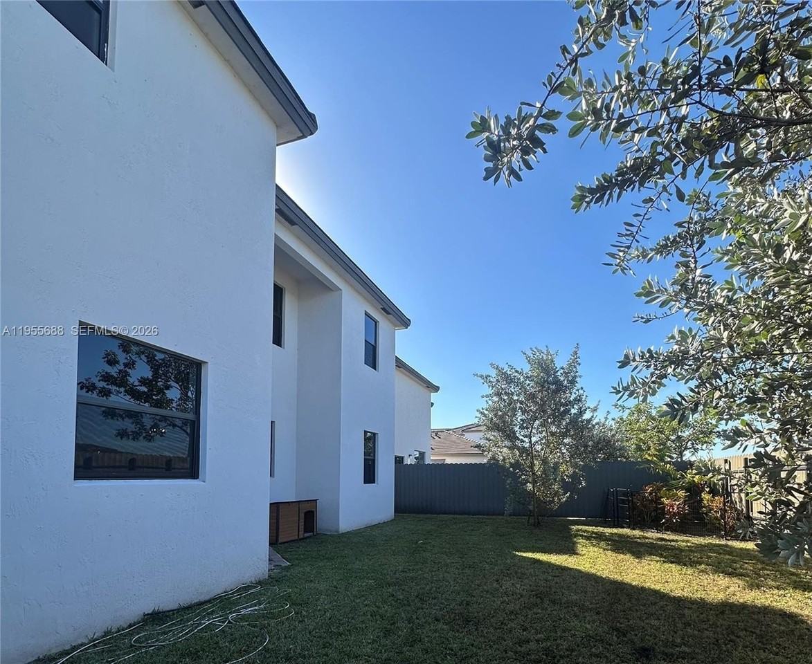 22634 Sw 131st Pl #22634 - Photo 4 of 18