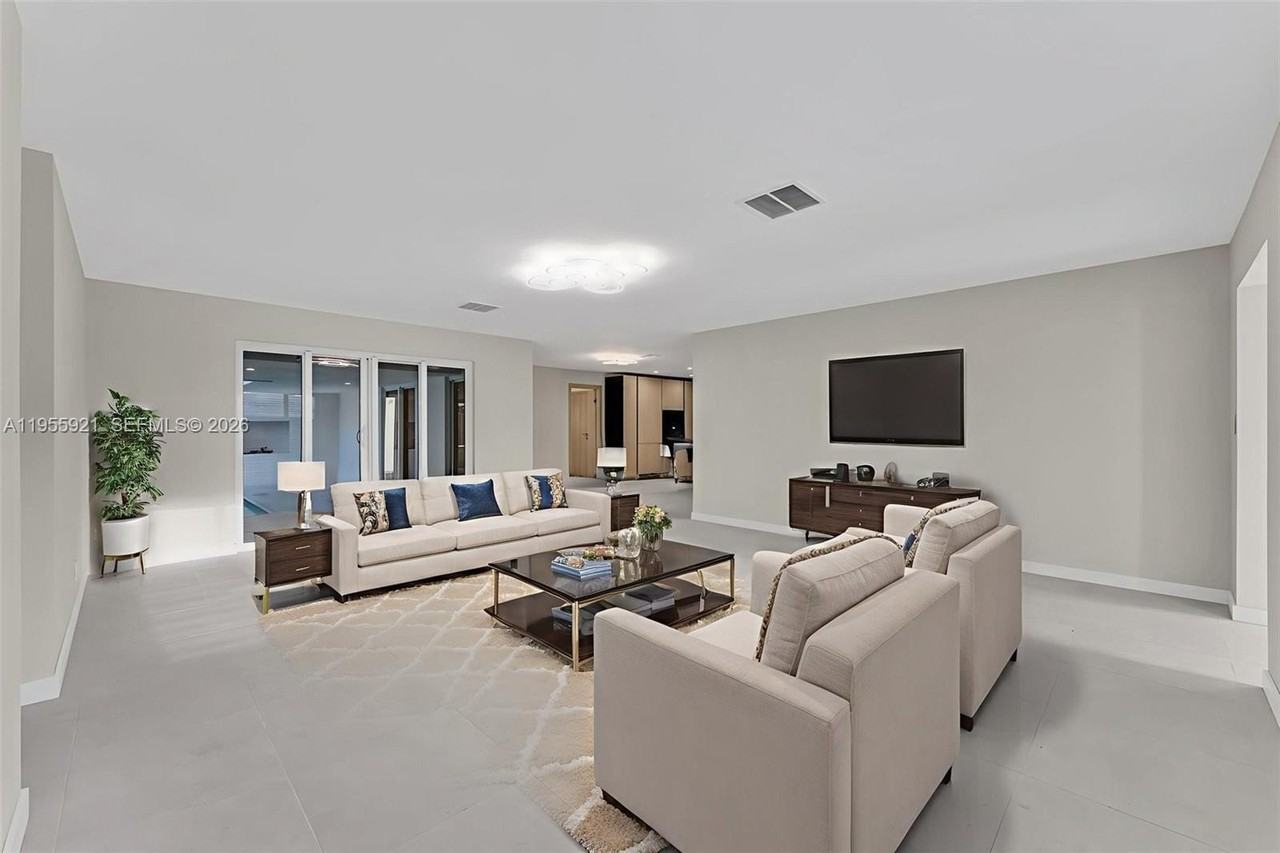 5419 Ne 22nd Ave - Photo 6 of 35