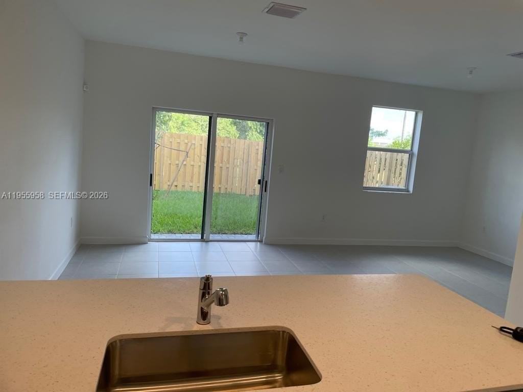 29081 Sw 162nd Ct - Photo 4 of 18