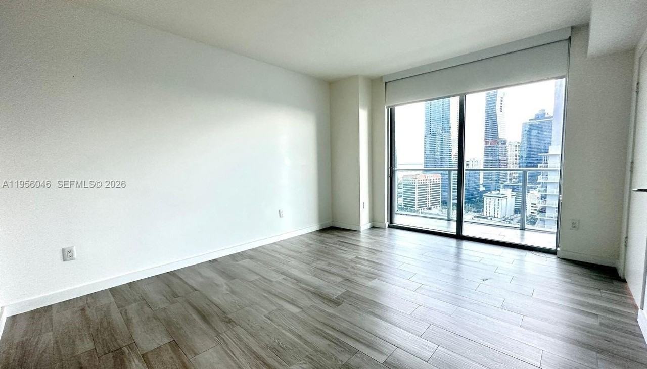 1100 S Miami Ave #2403 - Photo 7 of 31