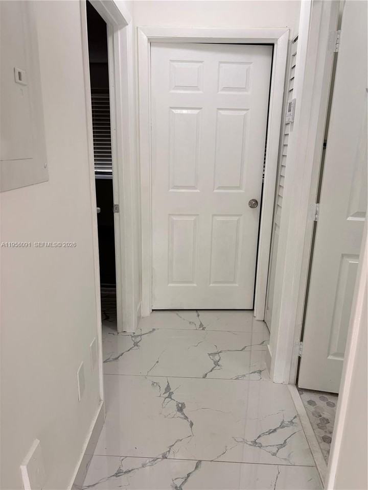 10805 Sw 86th St #8 - Photo 7 of 17