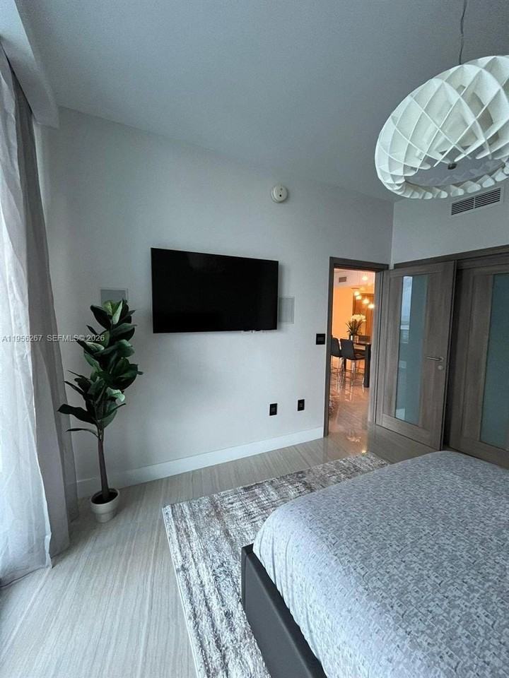 200 Biscayne Boulevard Way #4404 - Photo 6 of 12