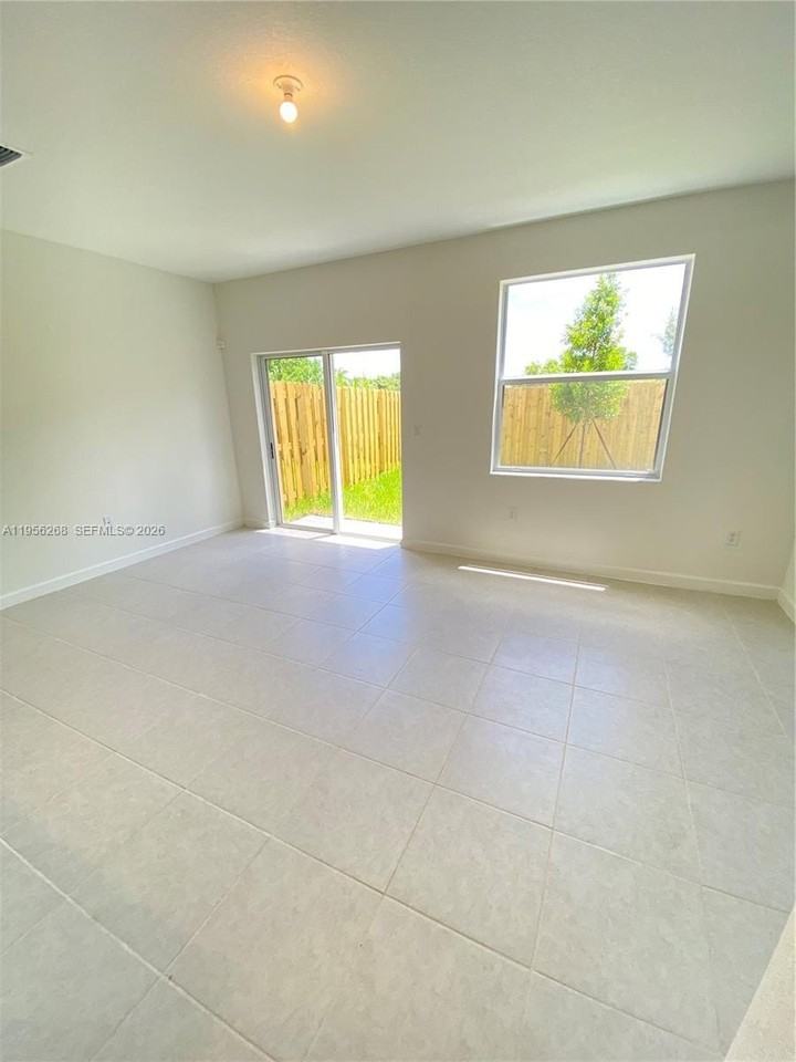 2640 Se 19th St #2640 - Photo 6 of 22