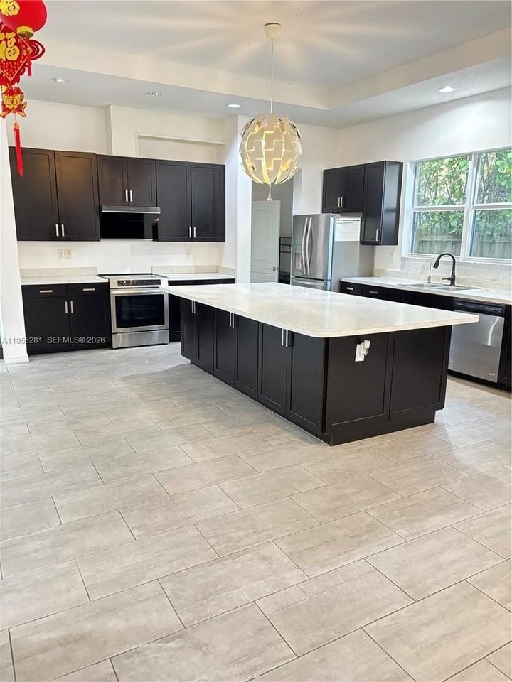 15041 Sw 177th Ter - Photo 5 of 12