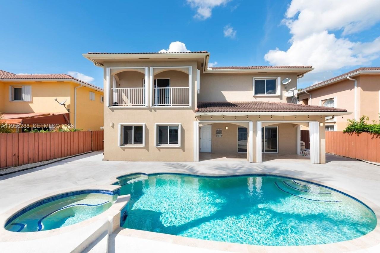 13116 Sw 136th Ter #13116 - Photo 3 of 35