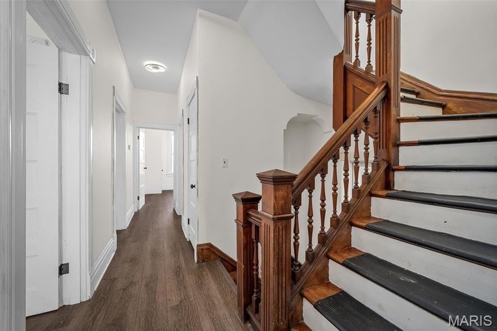 2028 Russell Blvd #2F - Photo 4 of 23