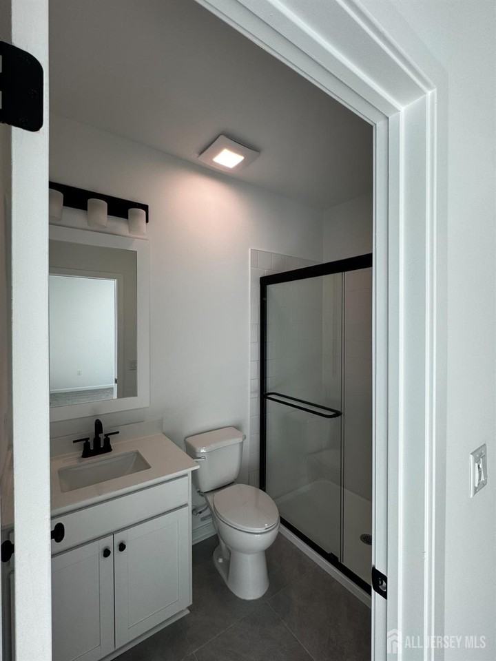 59 Basswood St - Photo 5 of 19