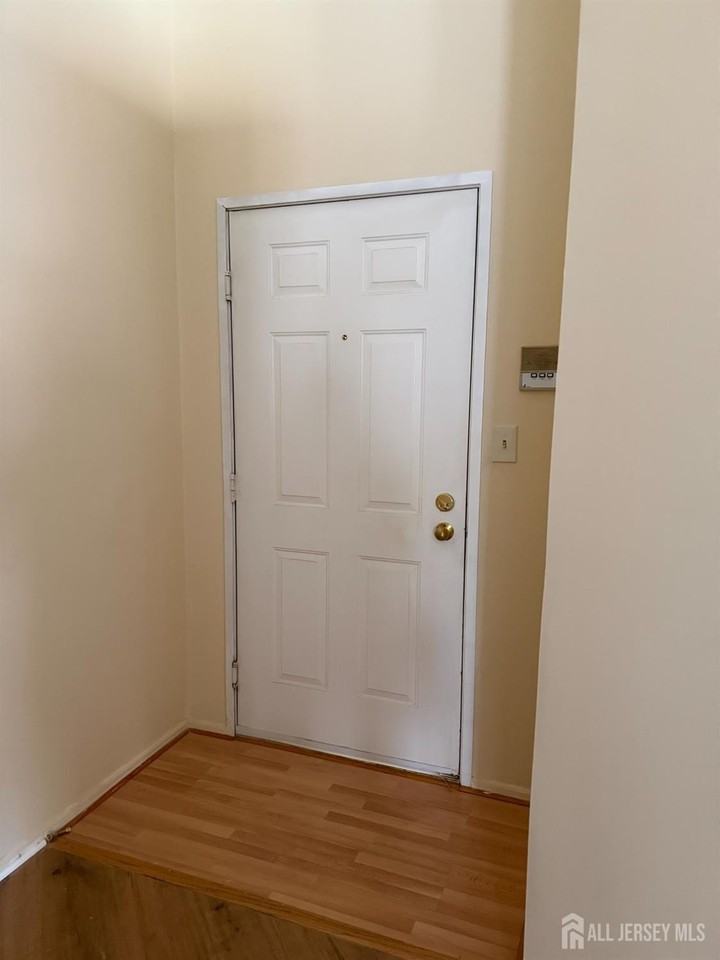 5083 Beech Ct #5083 - Photo 2 of 17