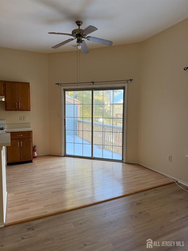 5083 Beech Ct #5083 - Photo 5 of 14