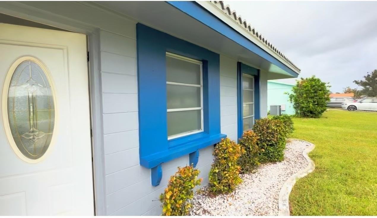 448 Blossom Ave Nw - Photo 4 of 14