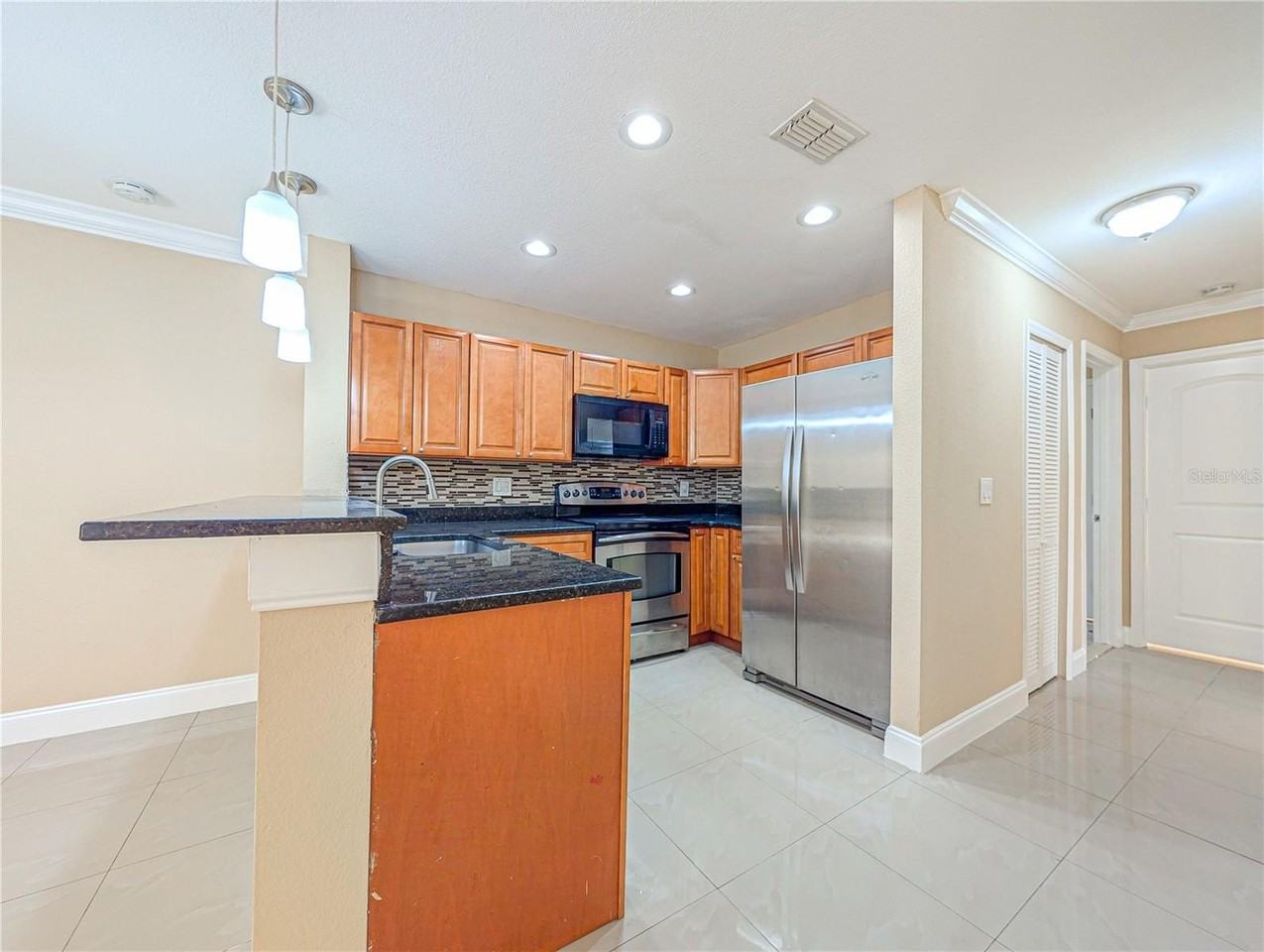 6022 Westgate Dr #101 - Photo 6 of 12