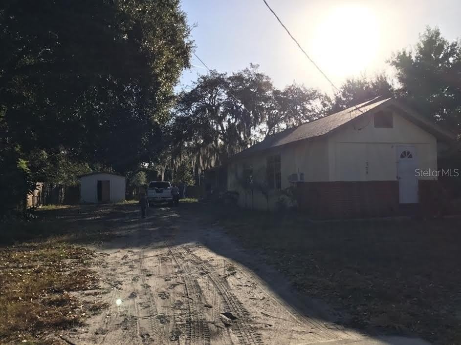 229 S Candler Ave - Photo 4 of 9