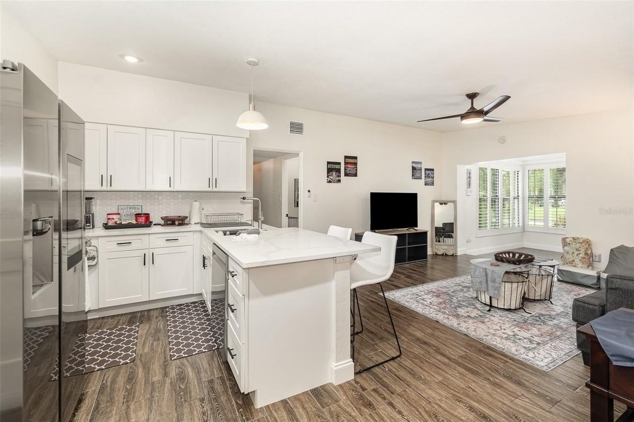 2721 E Marks St - Photo 4 of 21