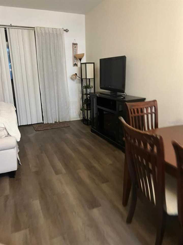 1207 S Beach Cir - Photo 4 of 24