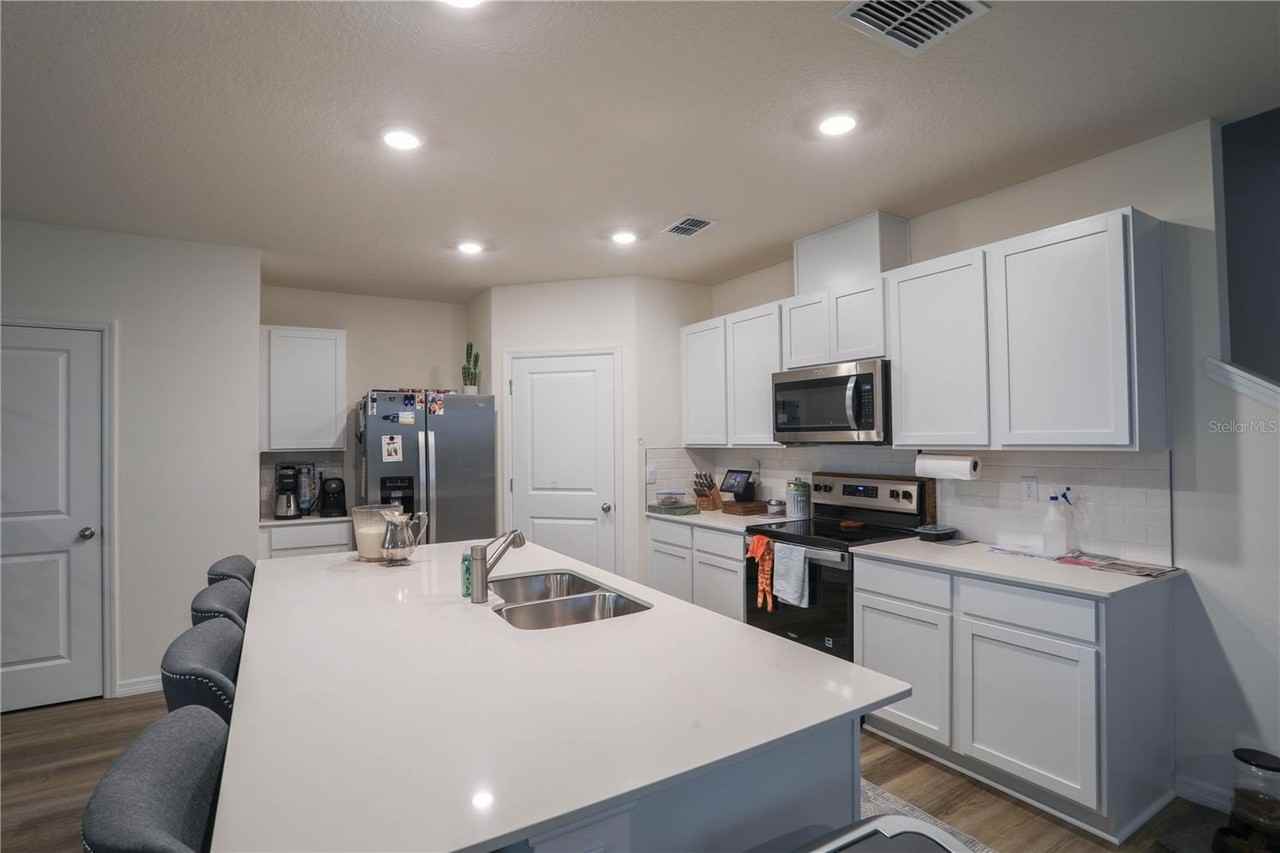 5242 Scrub Mint Ln - Photo 6 of 30