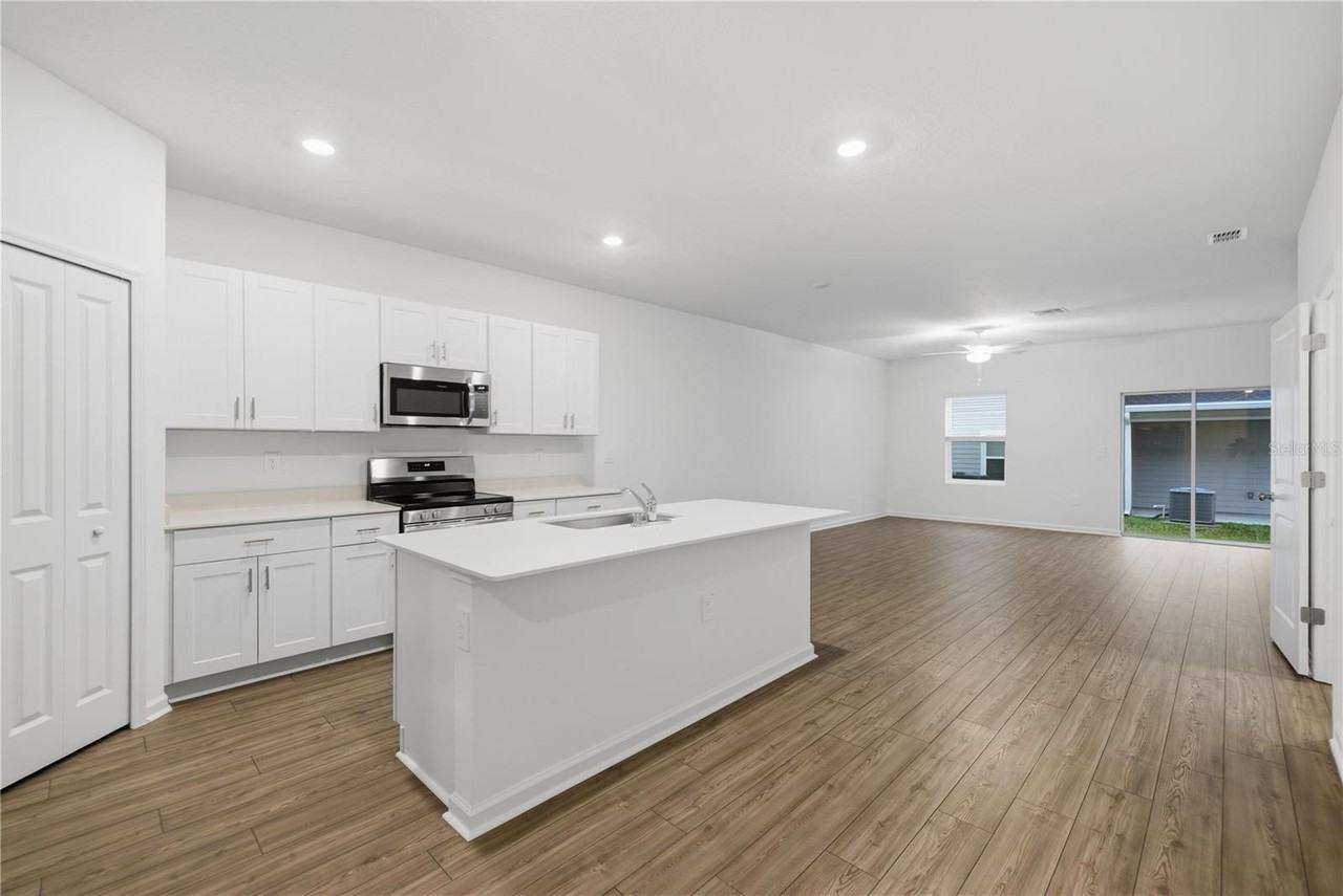 4890 Sw 80th St - Photo 5 of 25