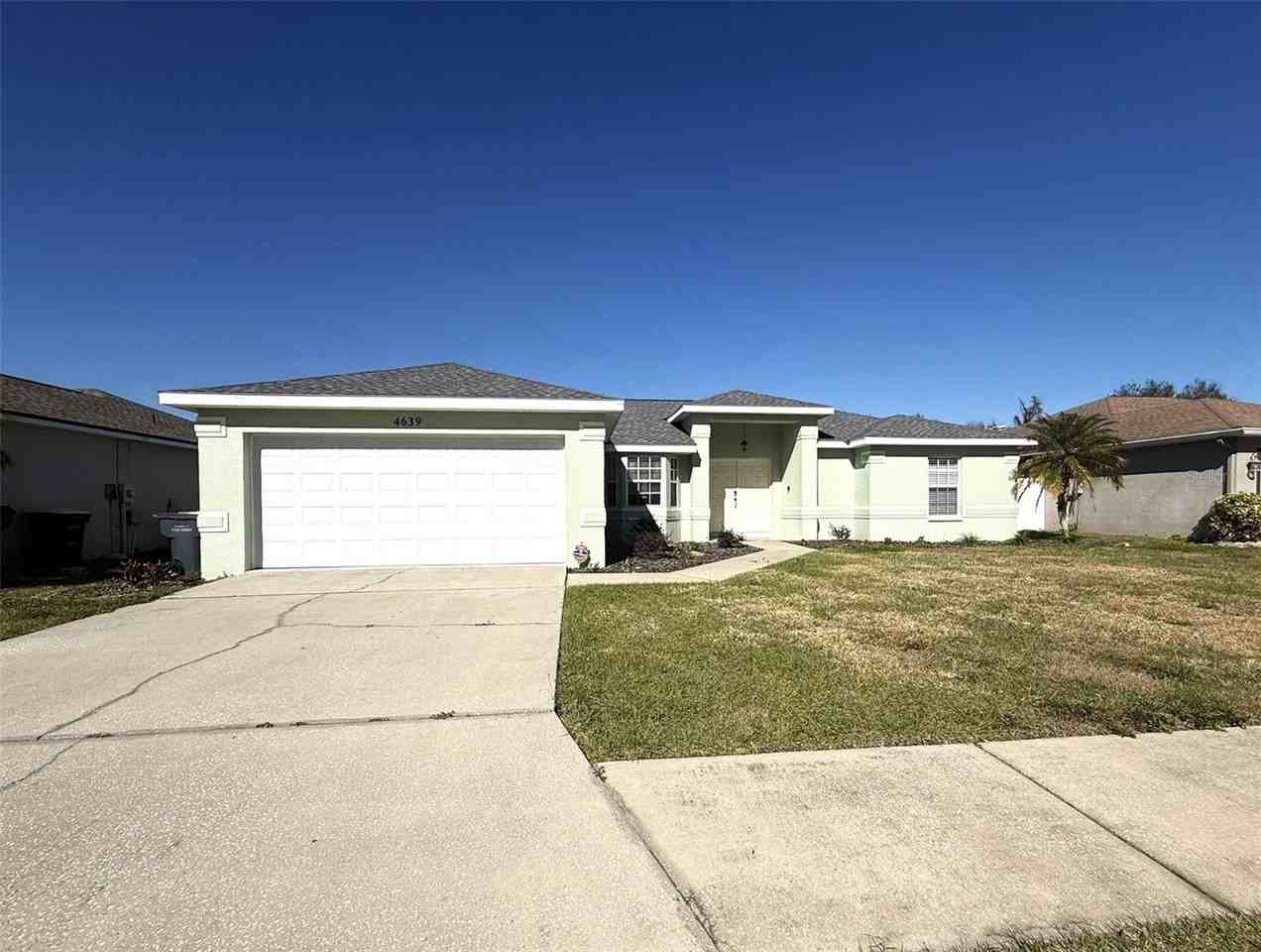 4639 Great Blue Heron Dr - Photo 2 of 33