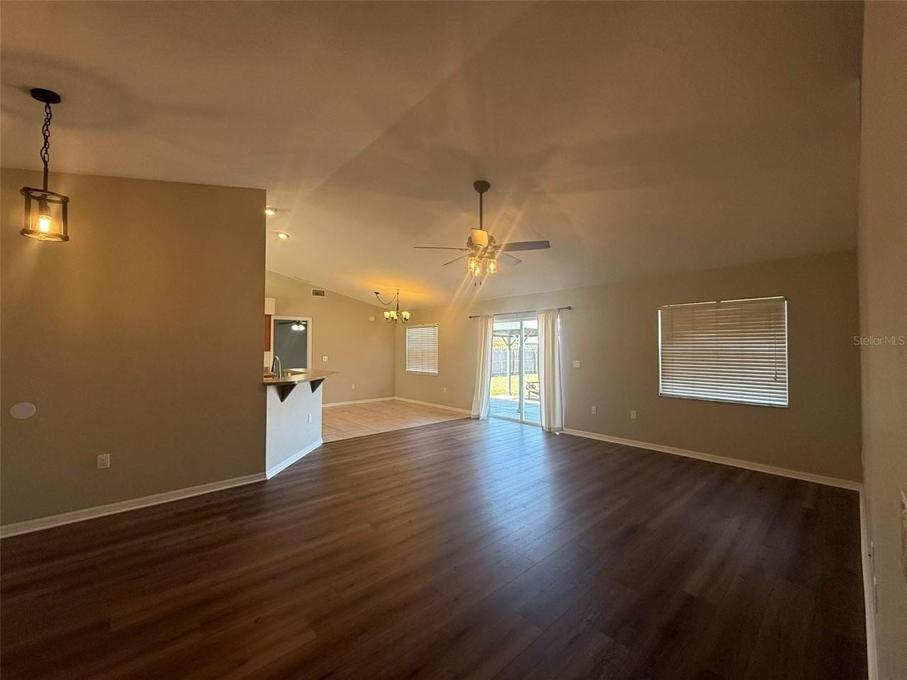 4639 Great Blue Heron Dr - Photo 7 of 33