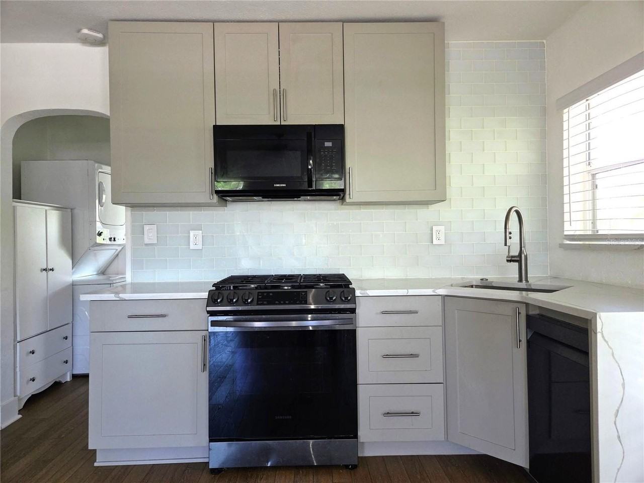 855 22nd Ave N #855 - Photo 7 of 22