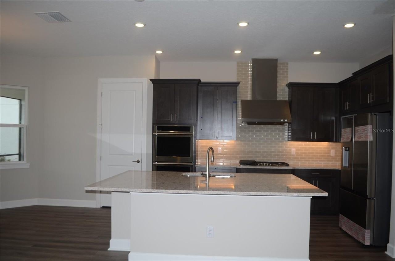 34109 Tributary Ct - Photo 6 of 50