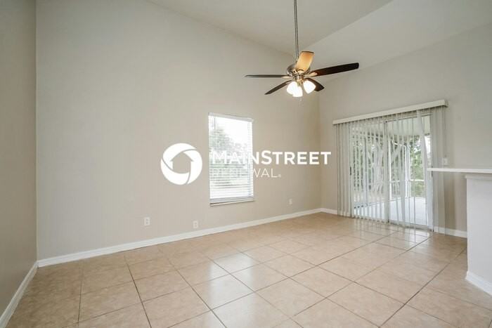 2044 Ne 20th Ter - Photo 7 of 17