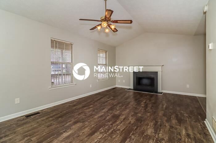 51 Glenbrook Ct - Photo 4 of 19