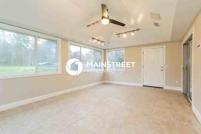 4088 Everett Ave - Photo 6 of 14