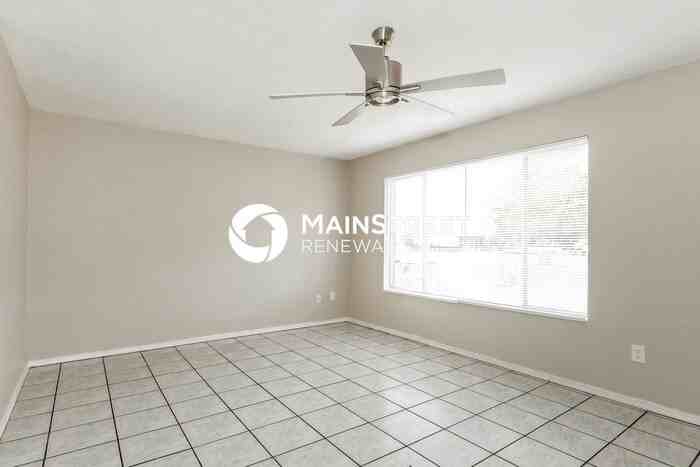 1819 N 47th Dr - Photo 4 of 18