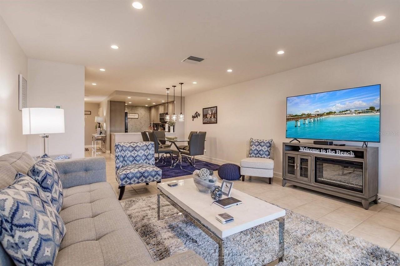 1255 E Peppertree Dr #403 - Photo 4 of 22