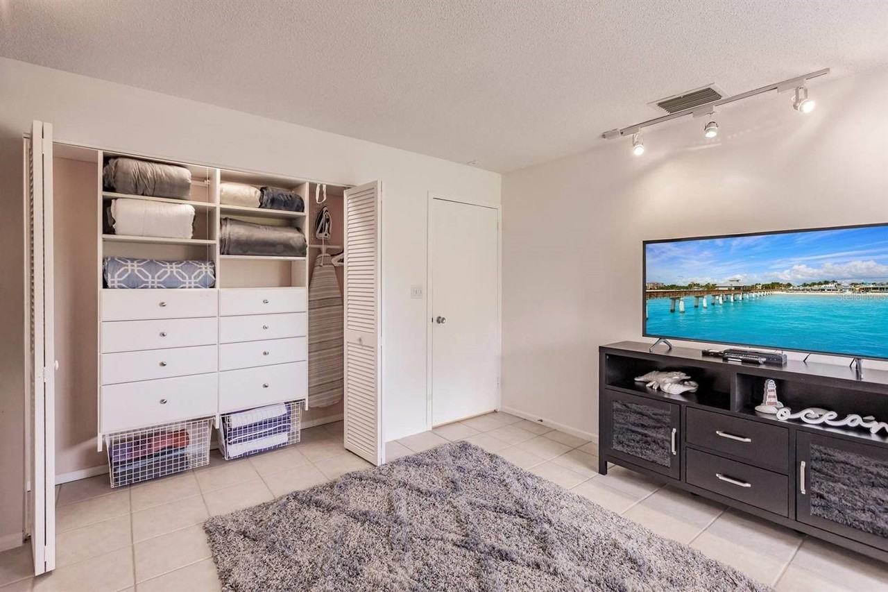 1255 E Peppertree Dr #403 - Photo 7 of 22