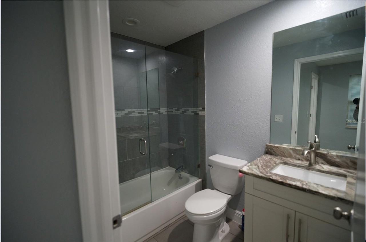 907 W Humphrey St - Photo 6 of 13