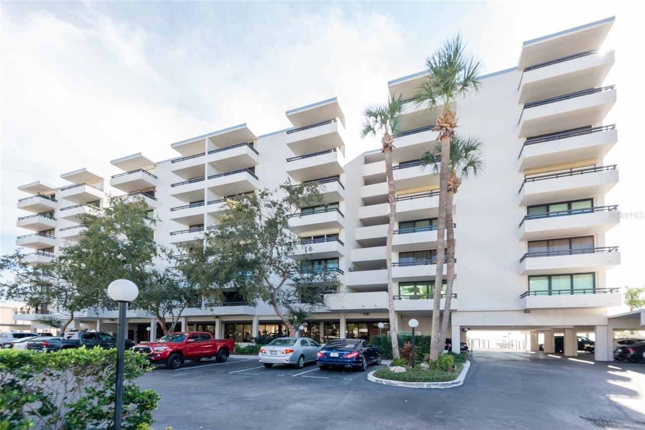 5700 Mariner St #702