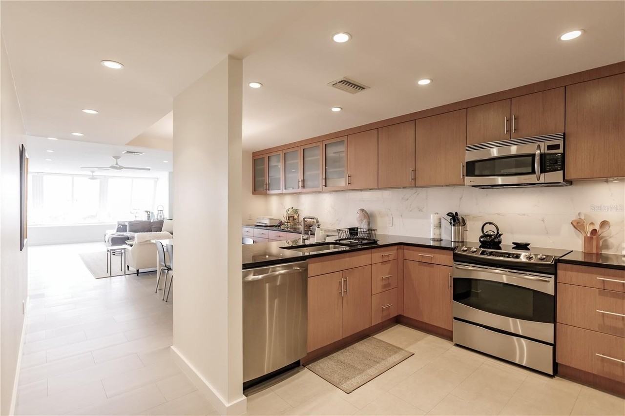 1255 E Peppertree Dr #601 - Photo 2 of 30