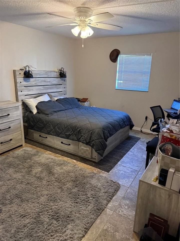 716 Oakgrove Dr #129 - Photo 5 of 8