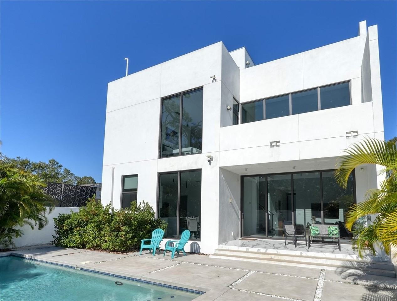 7608 Antilla St - Photo 7 of 50