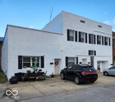 featured image of 106 S Market St