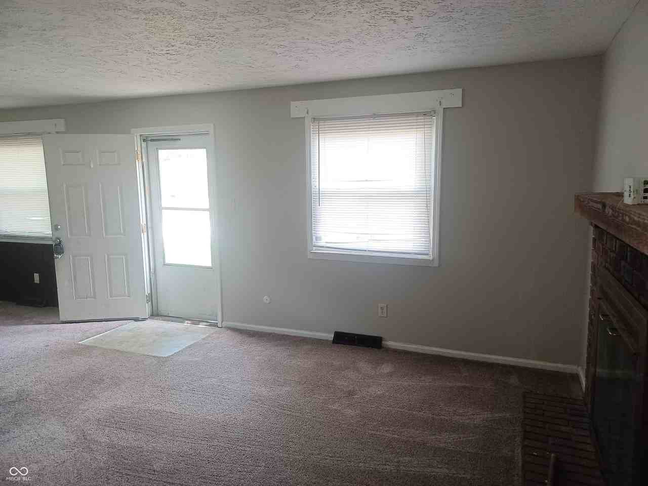 7832 Cedarbrook Dr - Photo 2 of 10