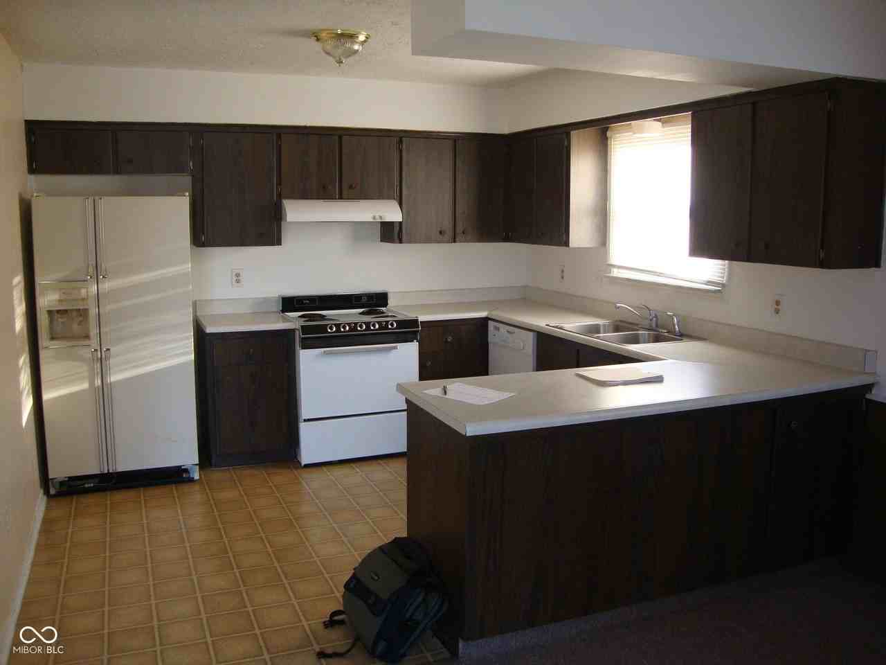 7832 Cedarbrook Dr - Photo 3 of 10