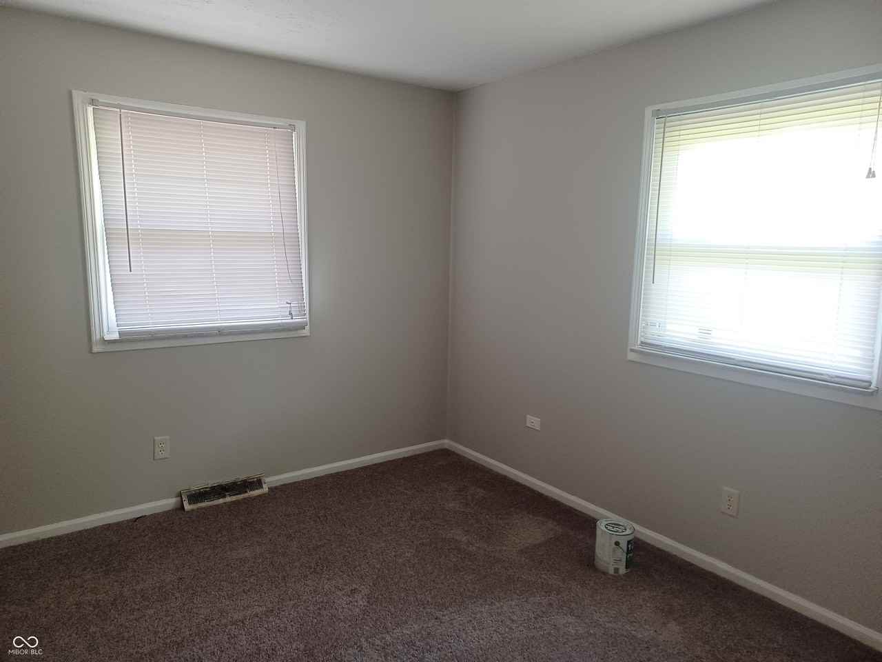 7832 Cedarbrook Dr - Photo 4 of 10