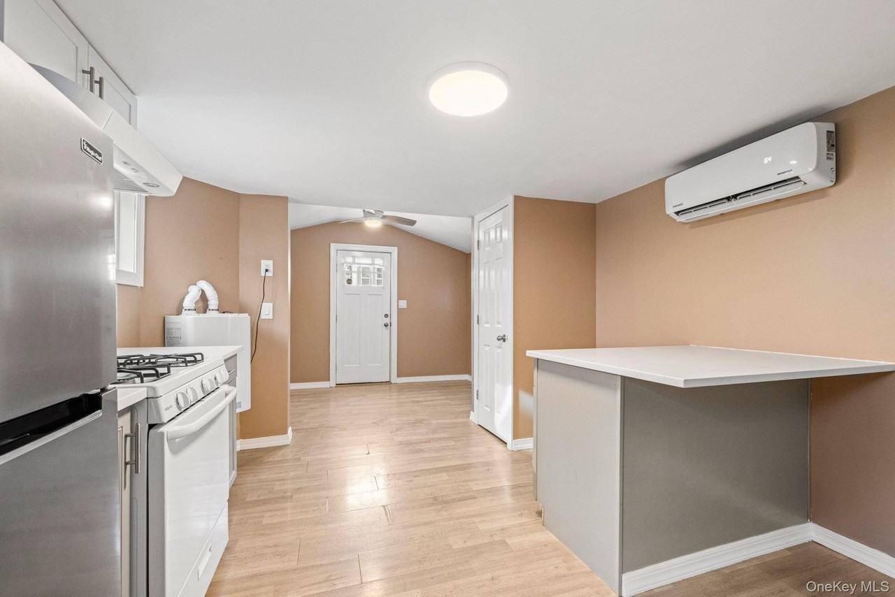 30 Bridge St - Photo 5 of 13