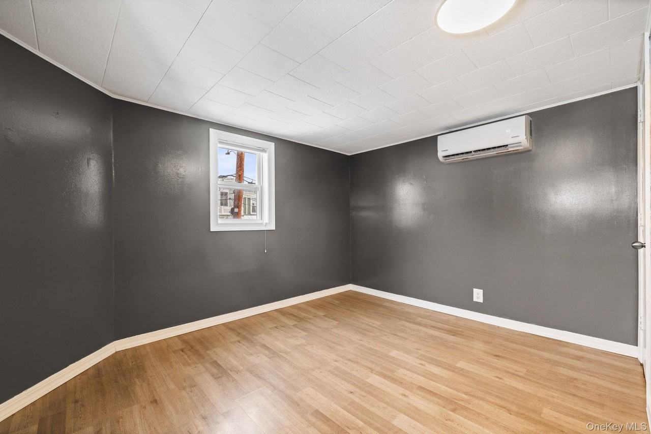 30 Bridge St - Photo 7 of 13