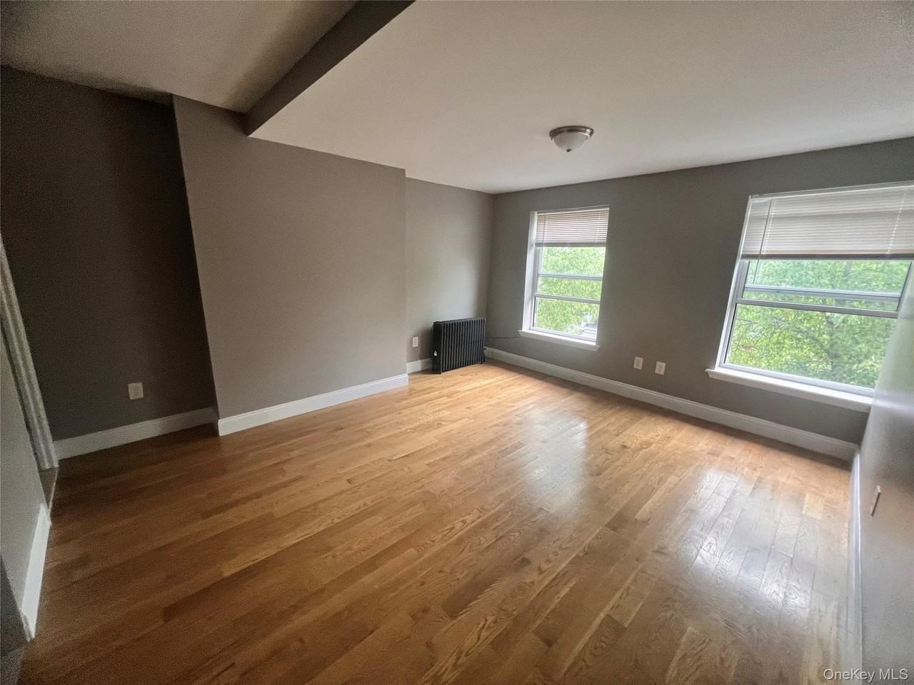 2 Morris Ave Apt 302 #302 - Photo 3 of 10