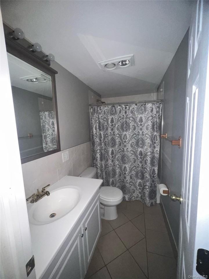 2 Morris Ave Apt 302 #302 - Photo 6 of 10