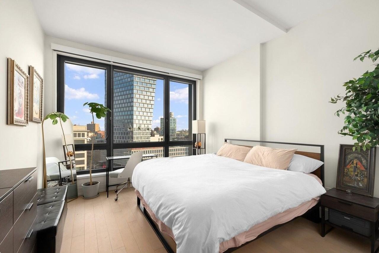 550 Vanderbilt Ave #804 - Photo 3 of 5