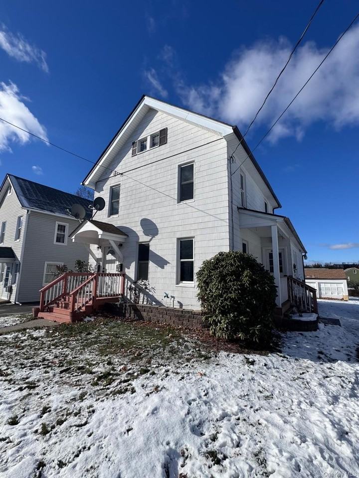 31 Beattie Ave #2 - Photo 3 of 19