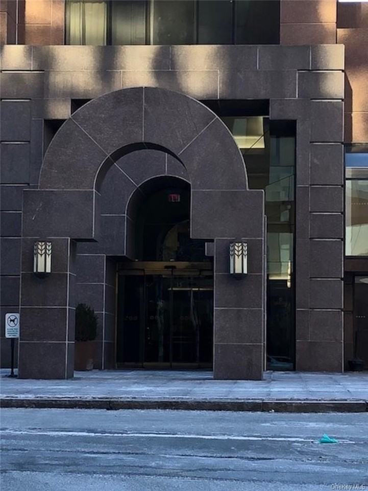 4 Martine Ave Apt 408 #408 - Photo 2 of 20