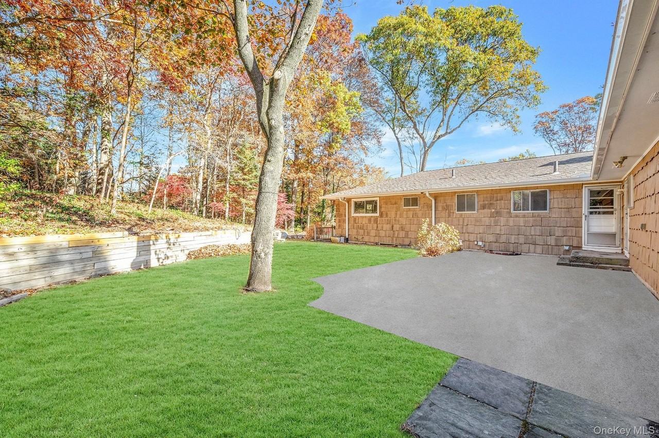 23 Princeton Dr - Photo 4 of 41