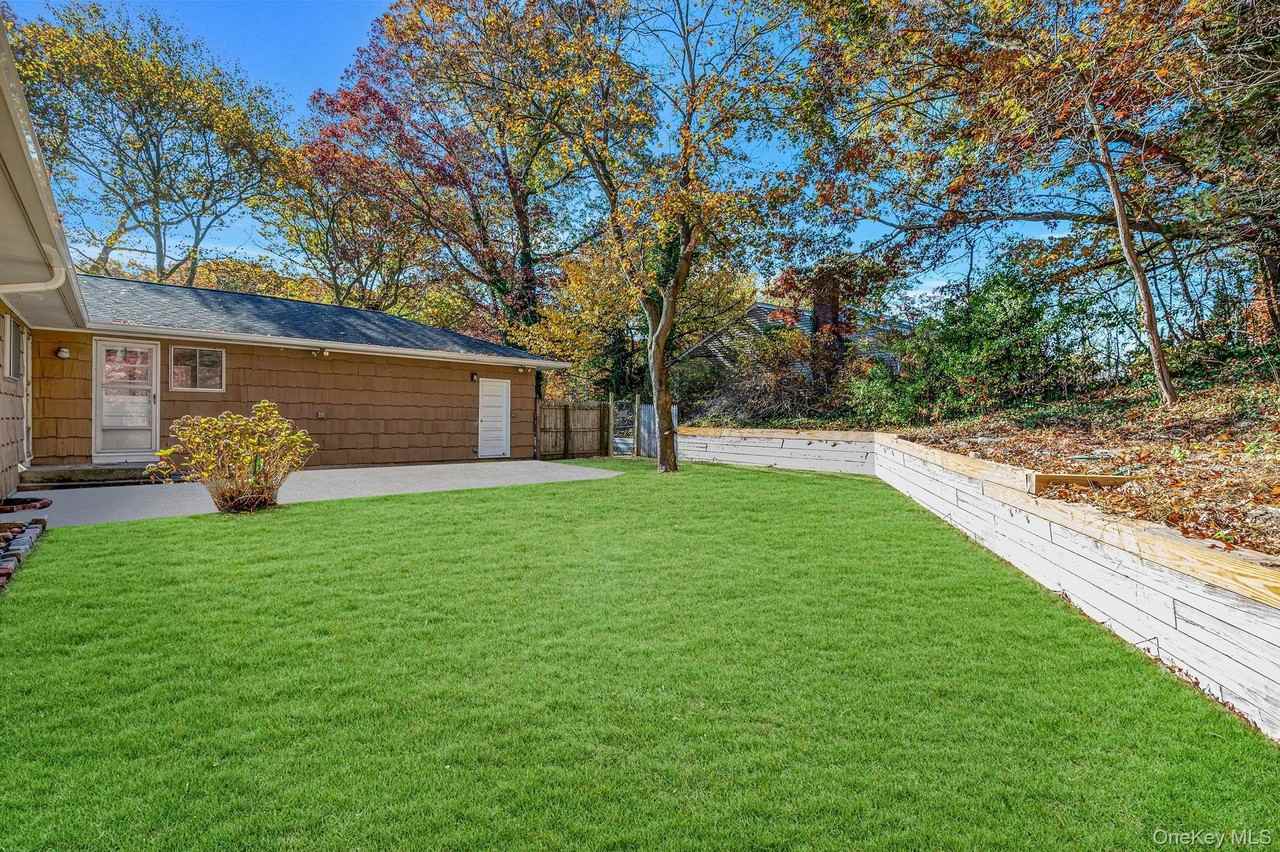 23 Princeton Dr - Photo 6 of 41