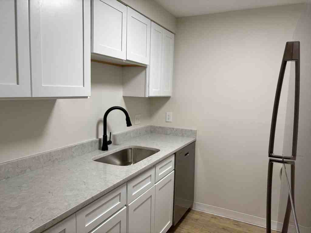 180 Main St Apt B39 #B39 - Photo 7 of 16