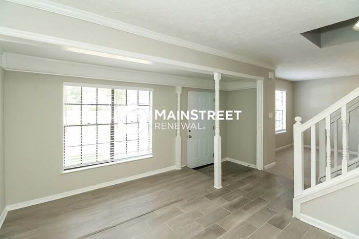 8070 Linda Ct - Photo 4 of 17